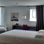 Lejlighedshotel The Originals Hevea