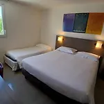 Lejlighedshotel The Originals Hevea